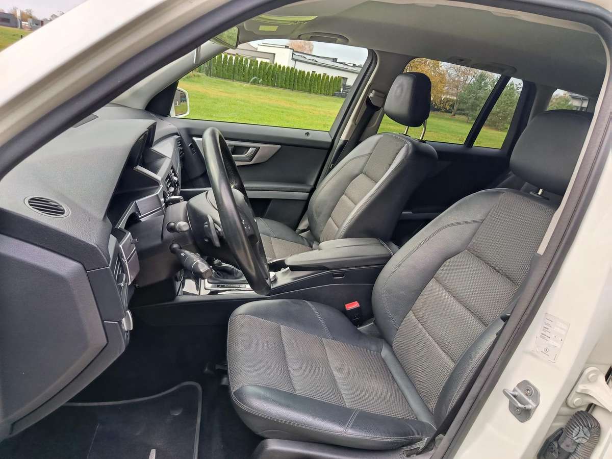 Mercedes-Benz GLK220 2009 — photo 16