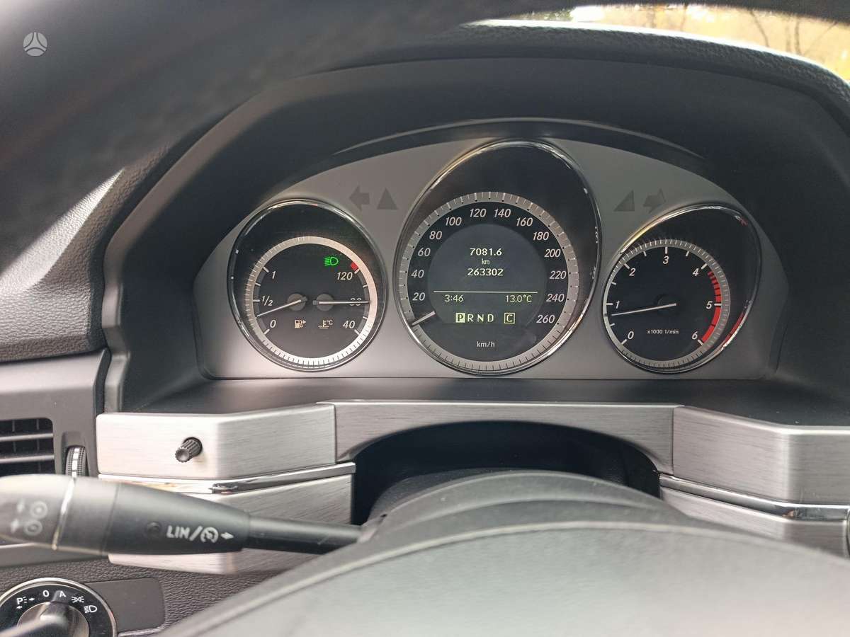 Mercedes-Benz GLK220 2009 — photo 20