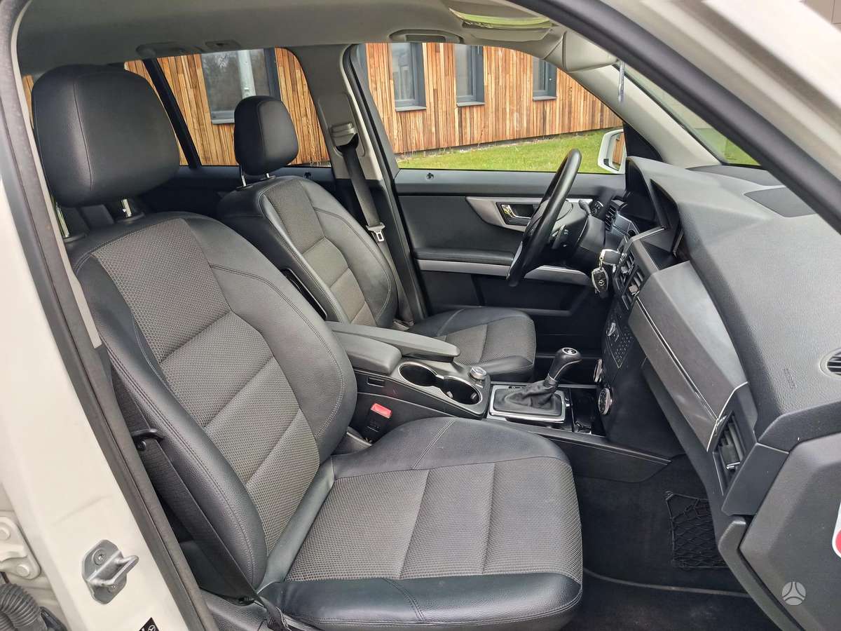 Mercedes-Benz GLK220 2009 — photo 25