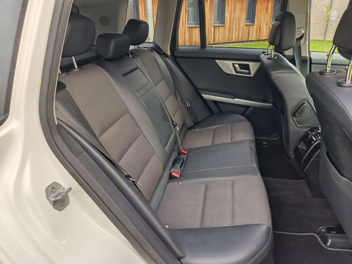 Mercedes-Benz GLK220 2009 — photo 28