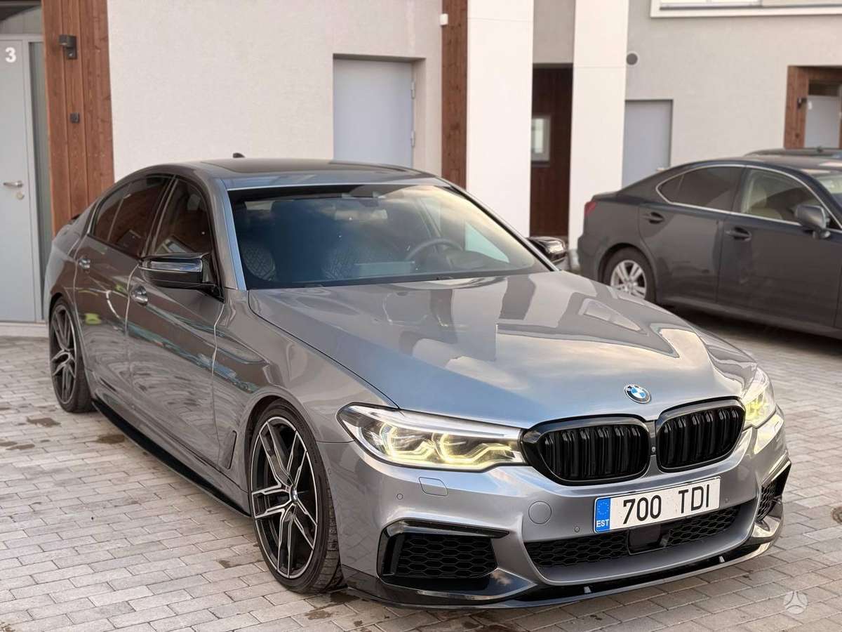BMW M550, Седан
