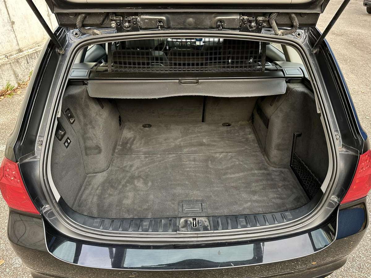BMW 320, 2.0 l., wagon