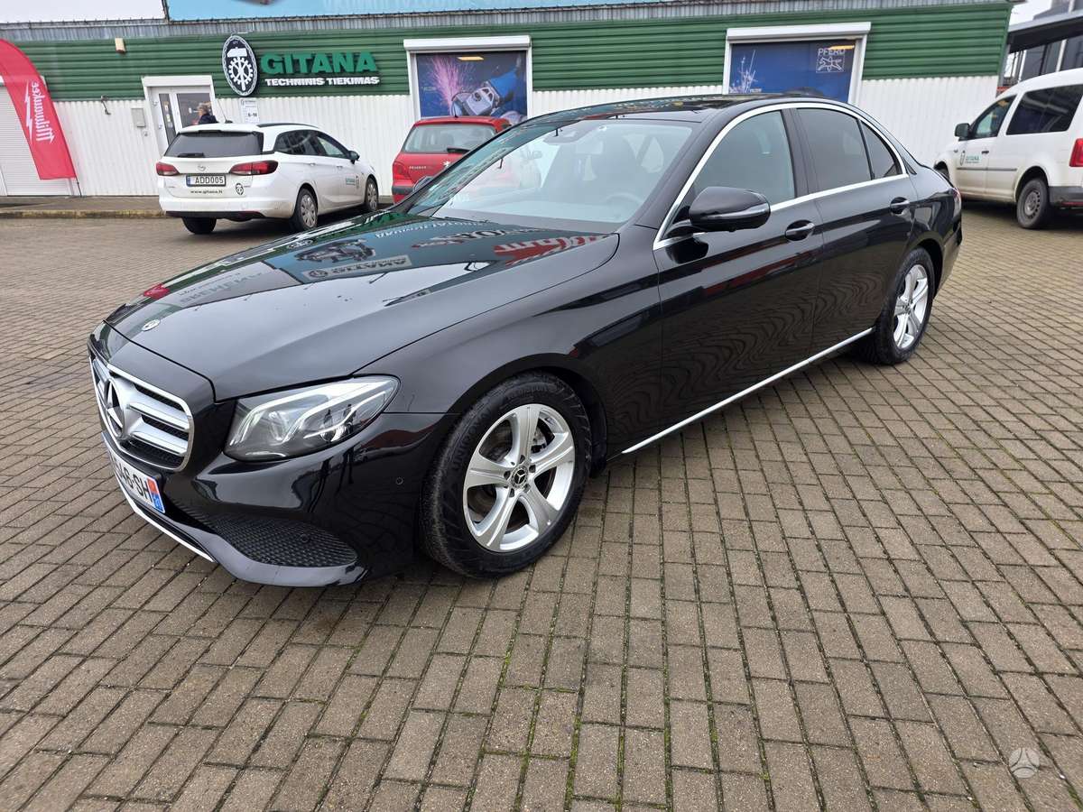 Mercedes-Benz E220