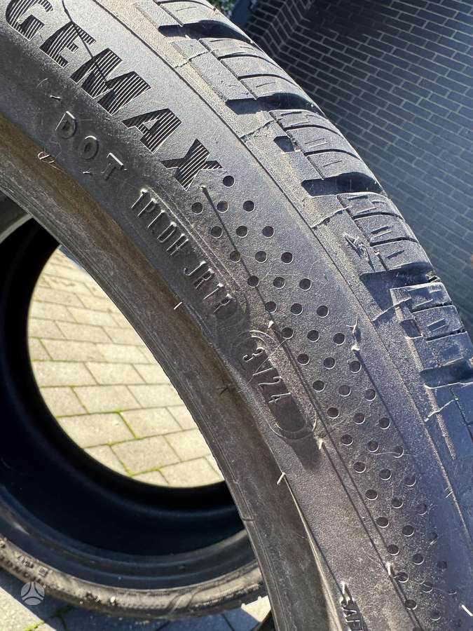 Goodyear, всесезонные 255/40 R21