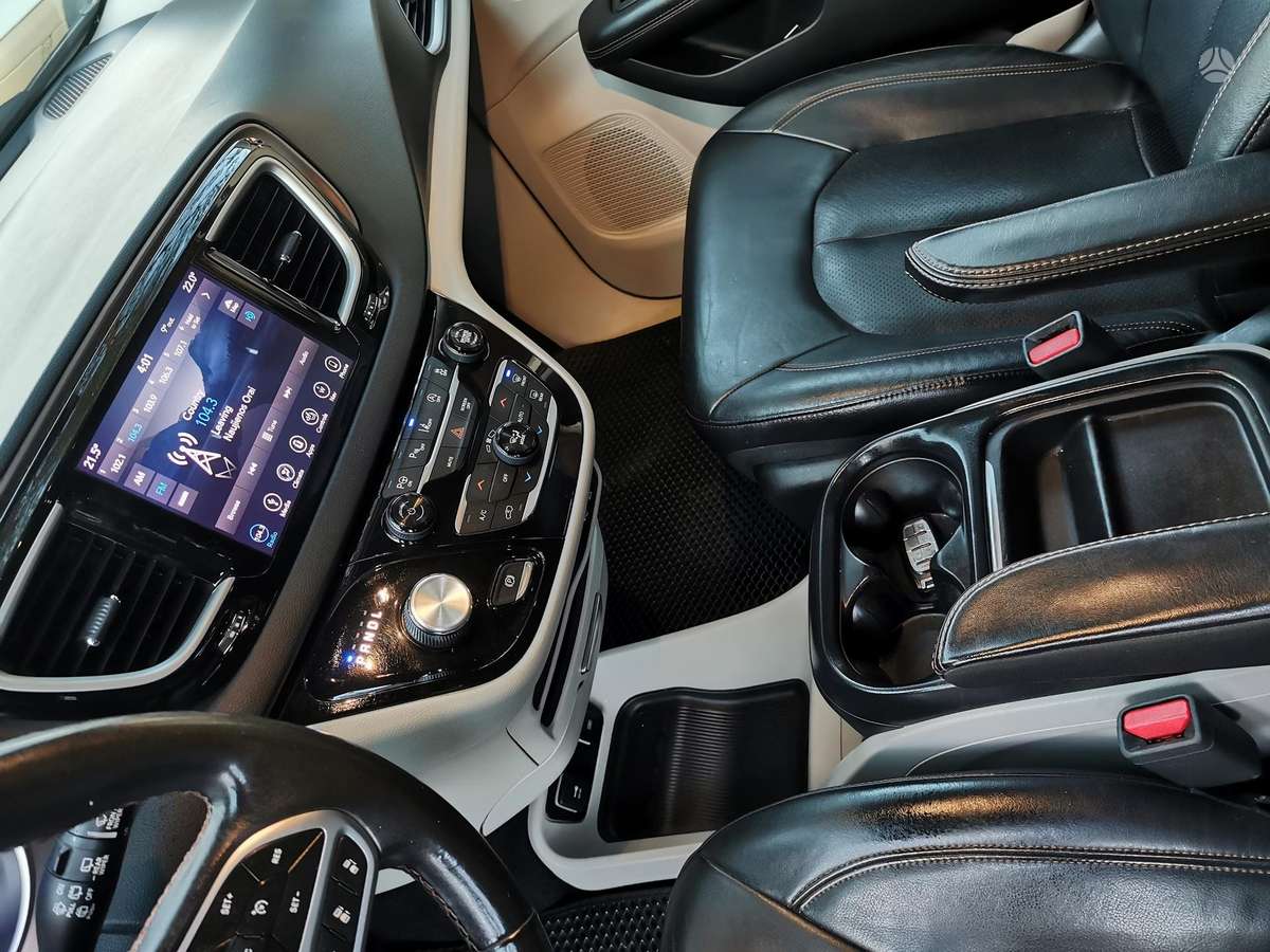 Chrysler Pacifica, 3.6 l., Минивэн