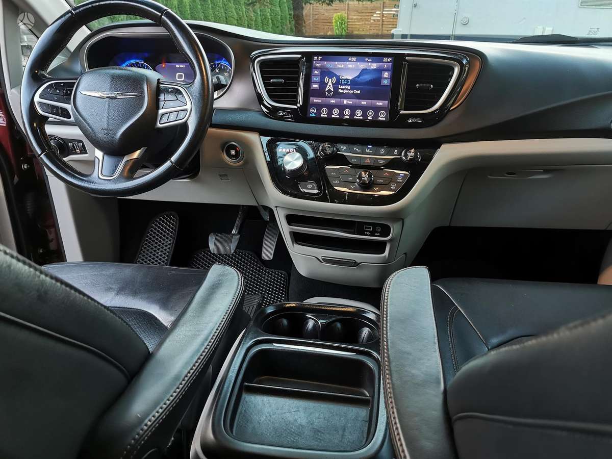 Chrysler Pacifica, 3.6 l., Минивэн