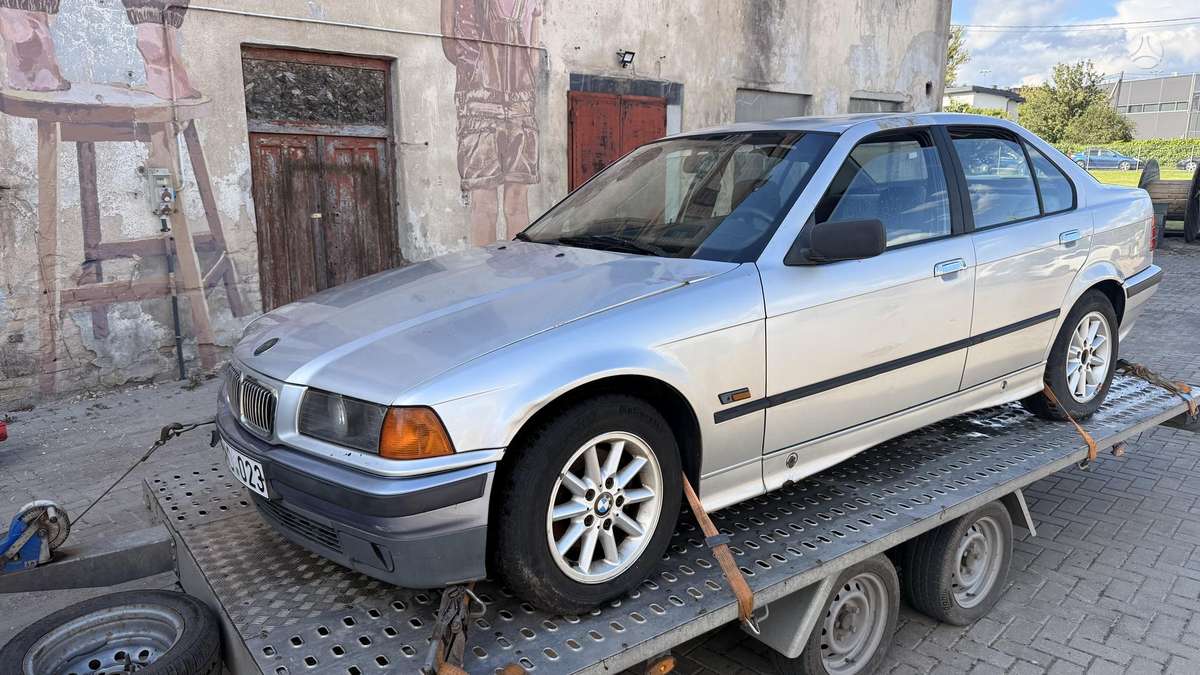 BMW 318