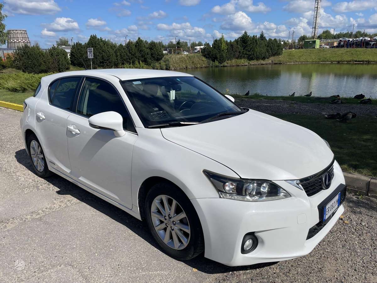 Lexus CT 200h