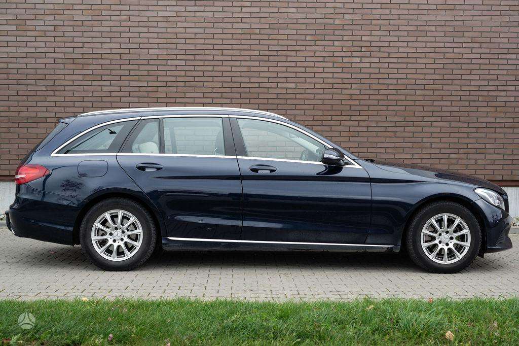 Mercedes-Benz C200