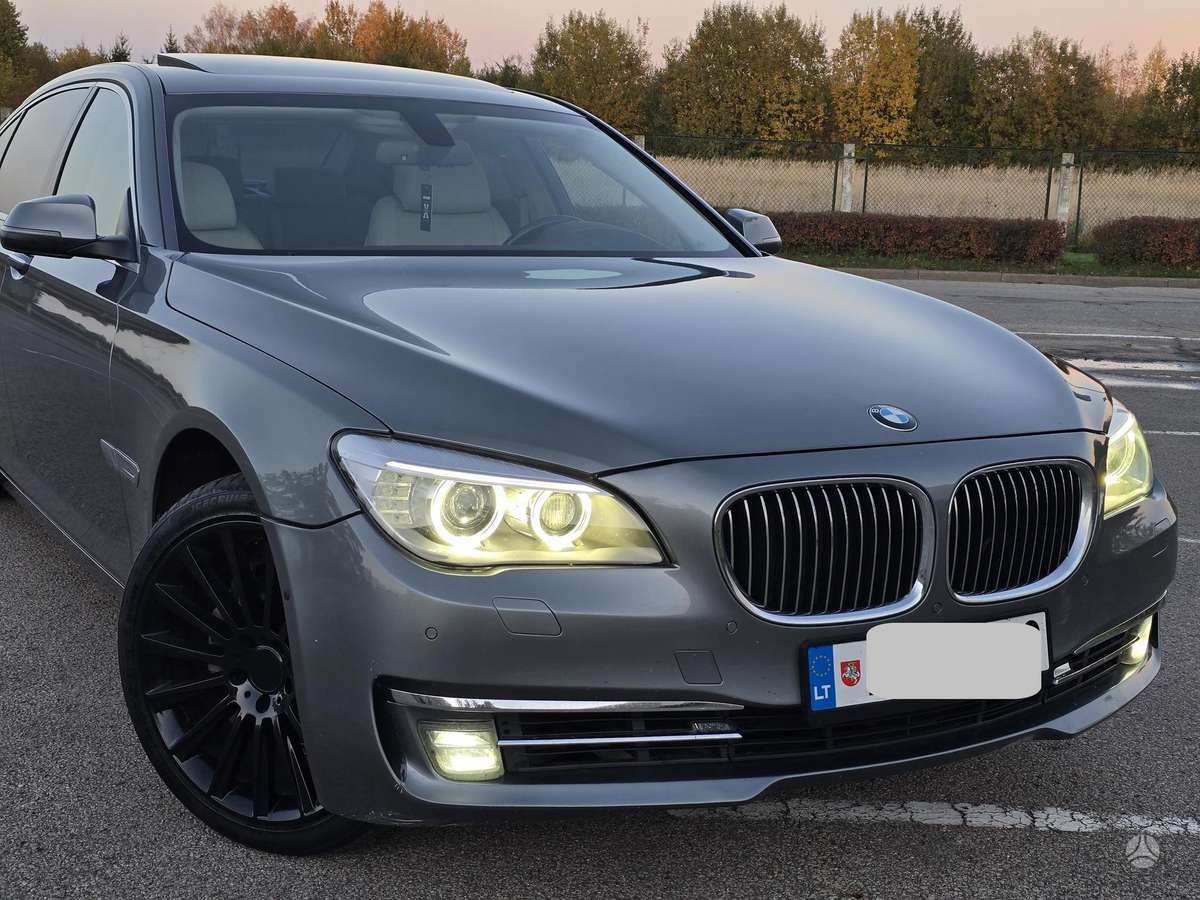 BMW 740
