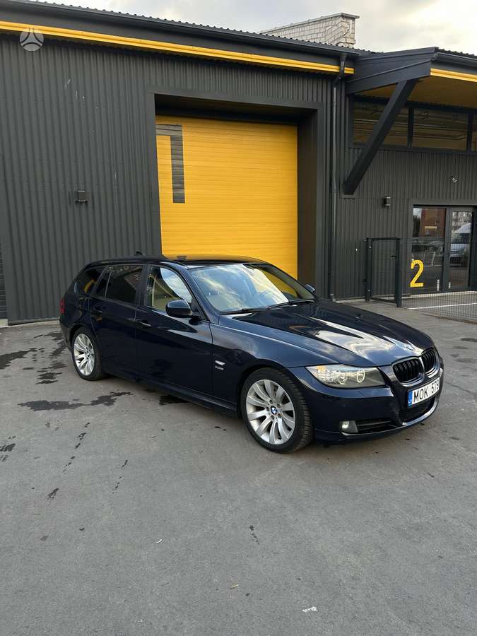BMW 320