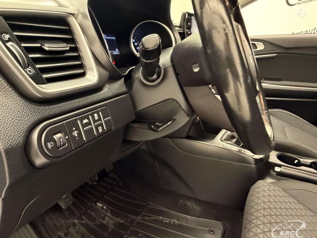 Kia Ceed, 1.5 l., Хэтчбек