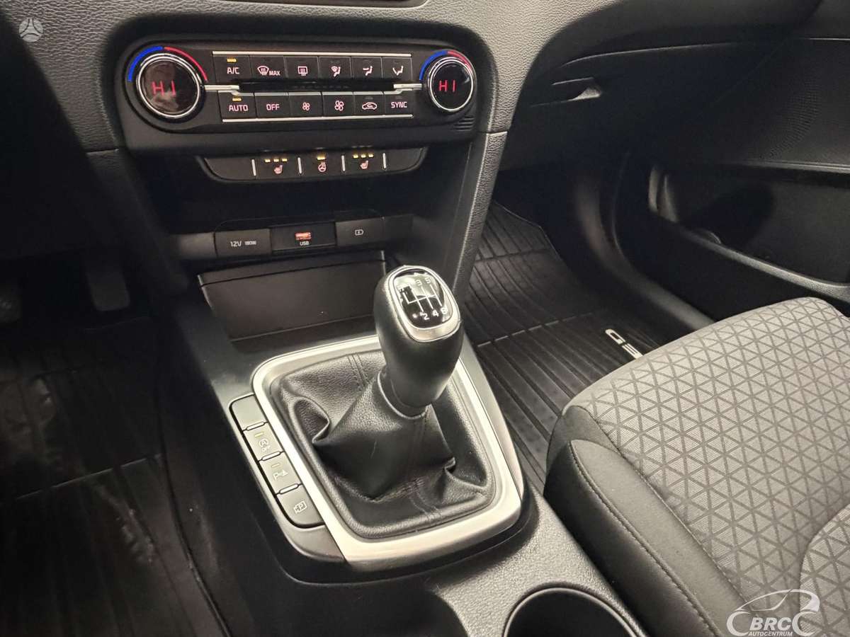 Kia Ceed, 1.5 l., Хэтчбек