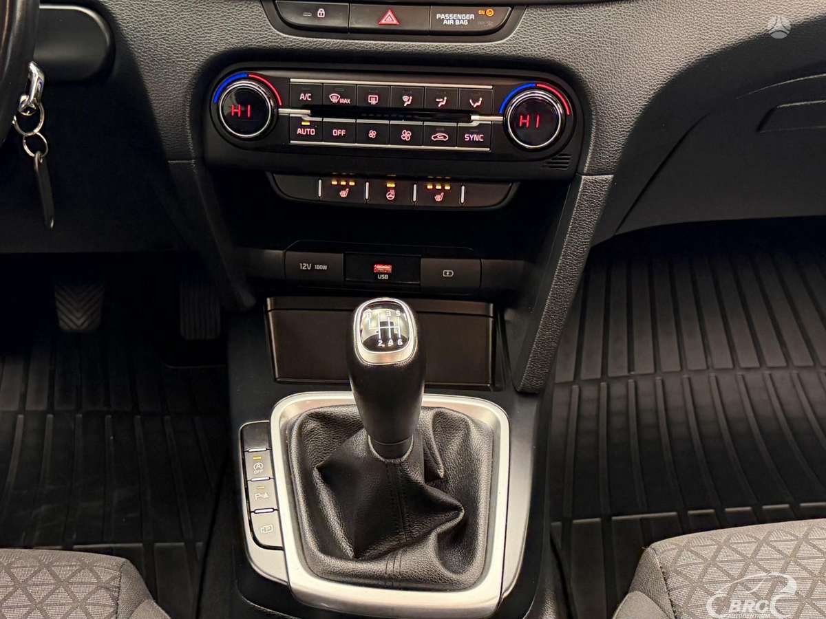 Kia Ceed, 1.5 l., Хэтчбек