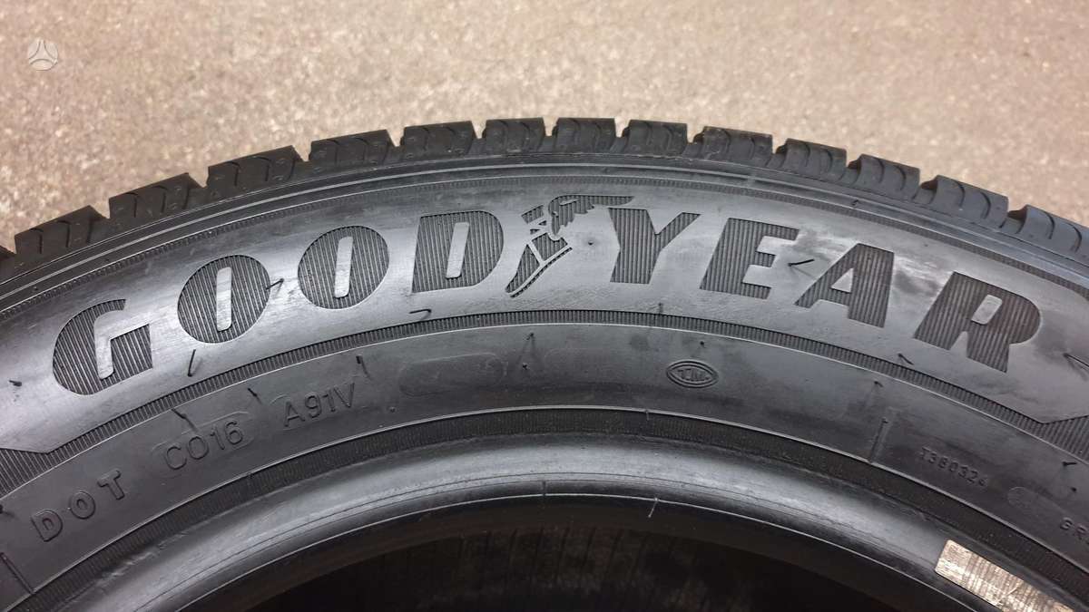 Goodyear Efficient Grip Cargo, vasarinės 215/65 R15