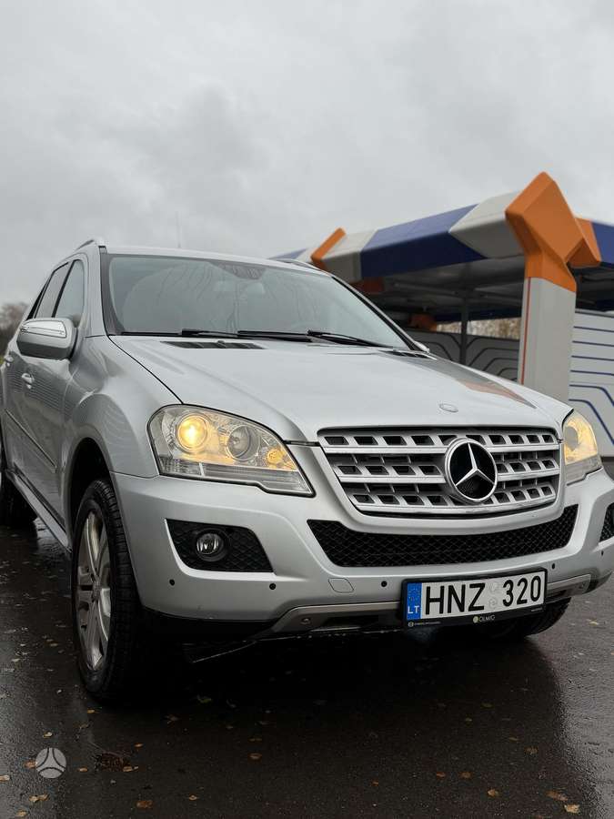 Mercedes-Benz ML320