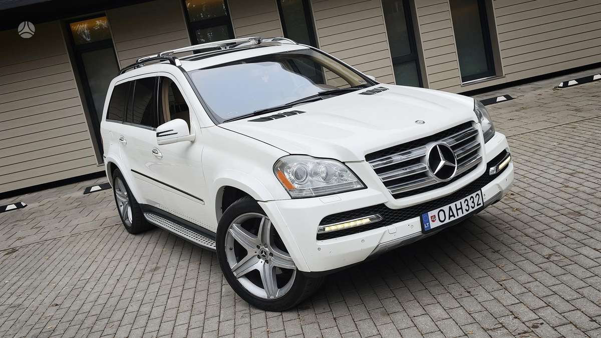 Mercedes-Benz GL550
