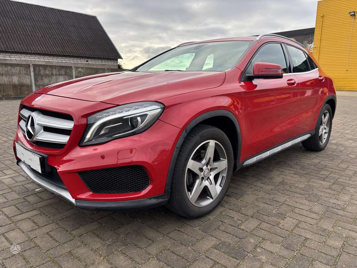 Mercedes-Benz GLA220