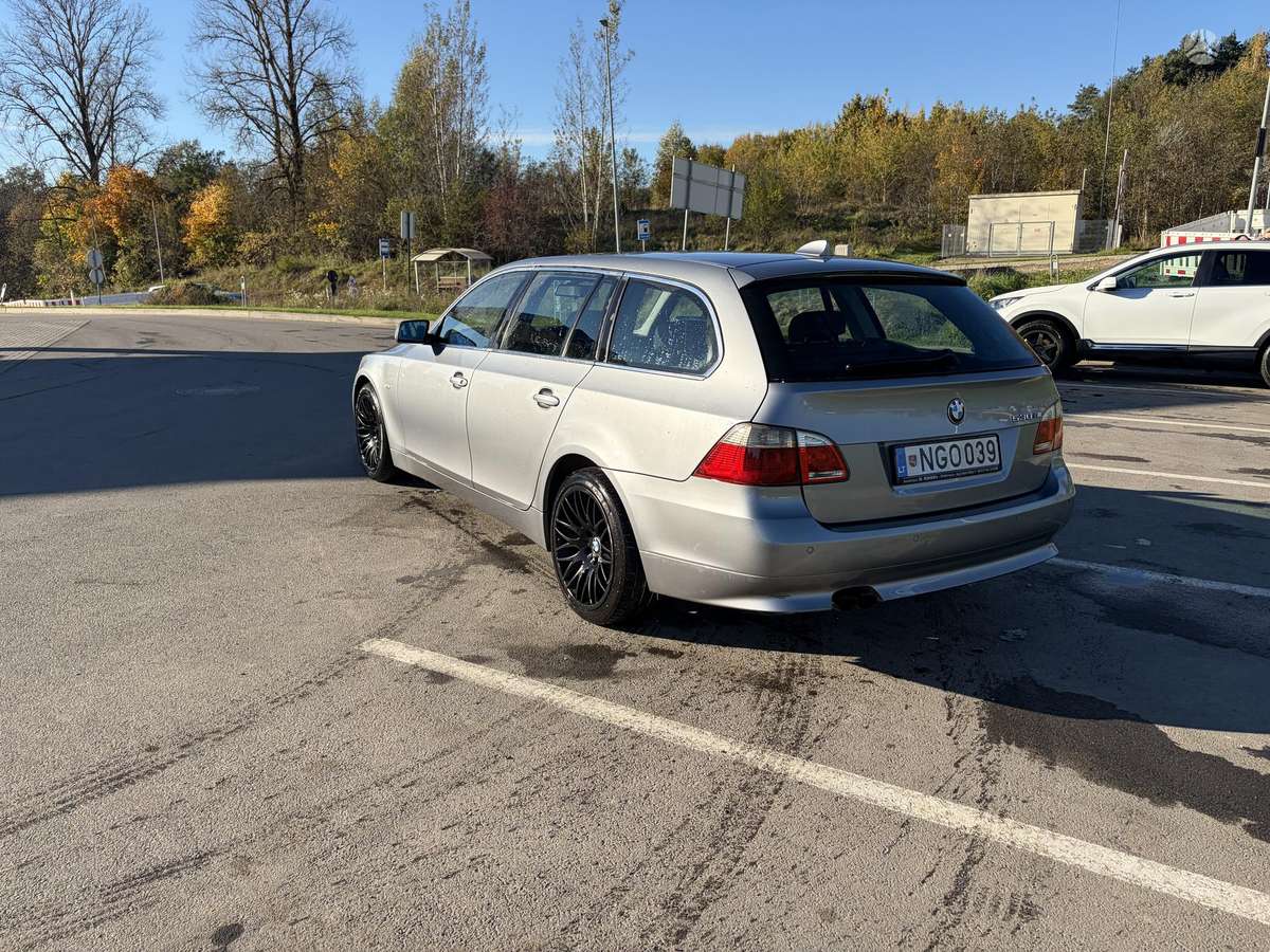 BMW 530