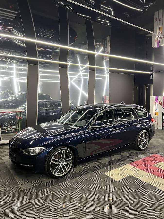 BMW 320