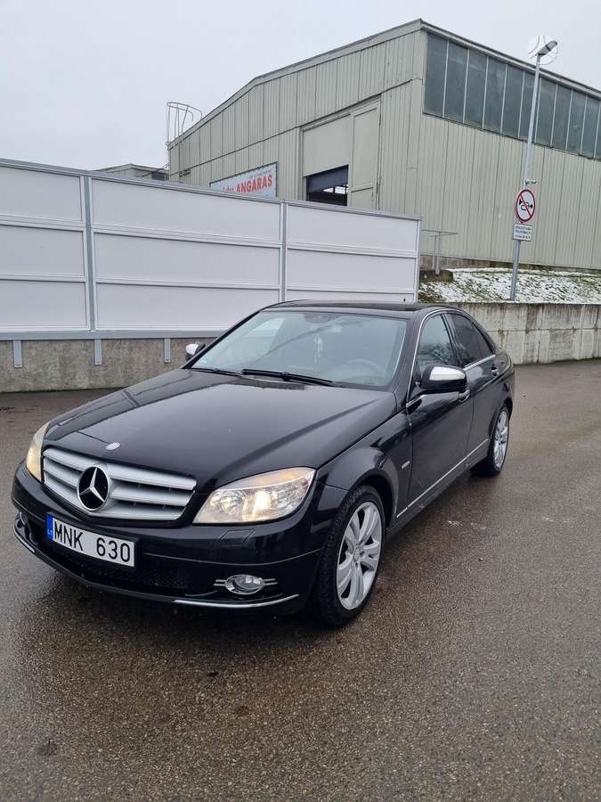 Mercedes-Benz C220