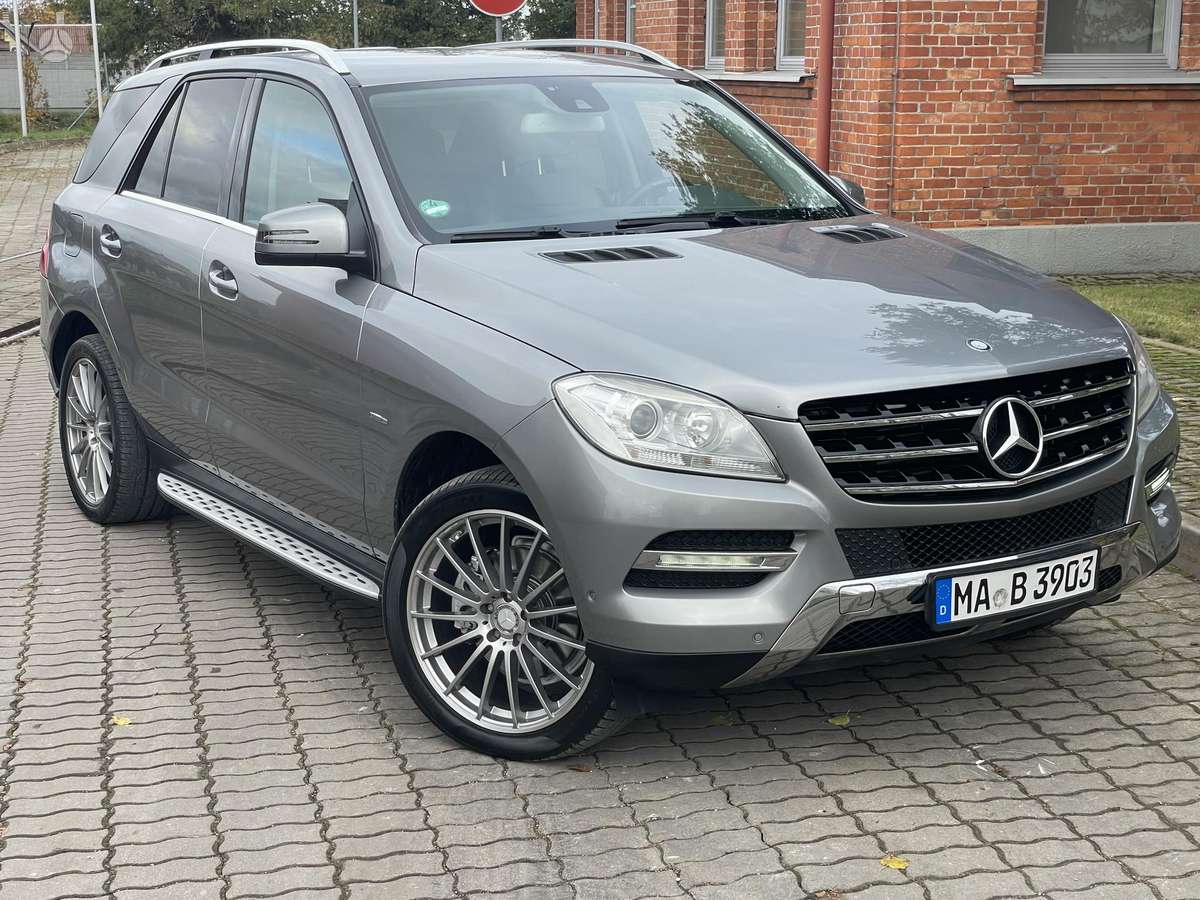 Mercedes-Benz ML350