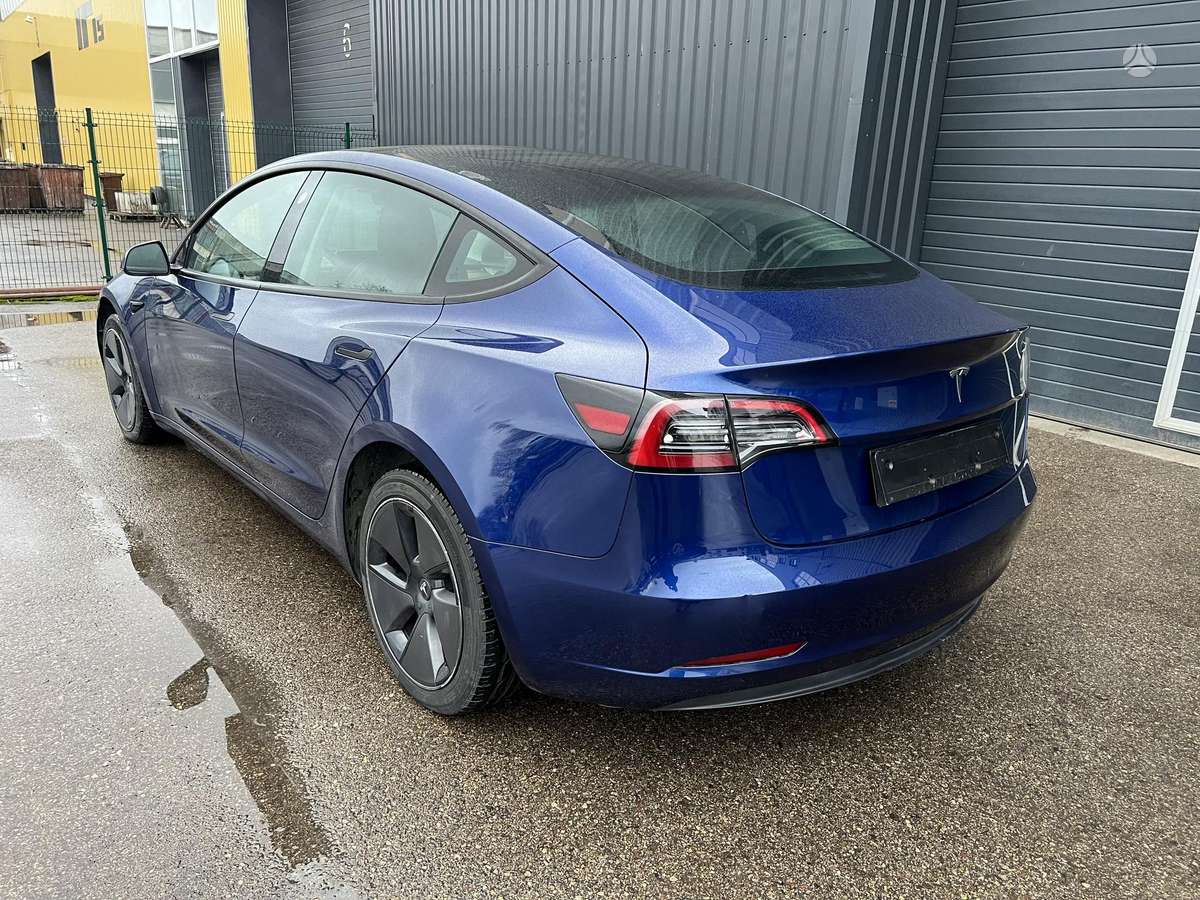 Tesla Model 3, 60 kWh, hatchback