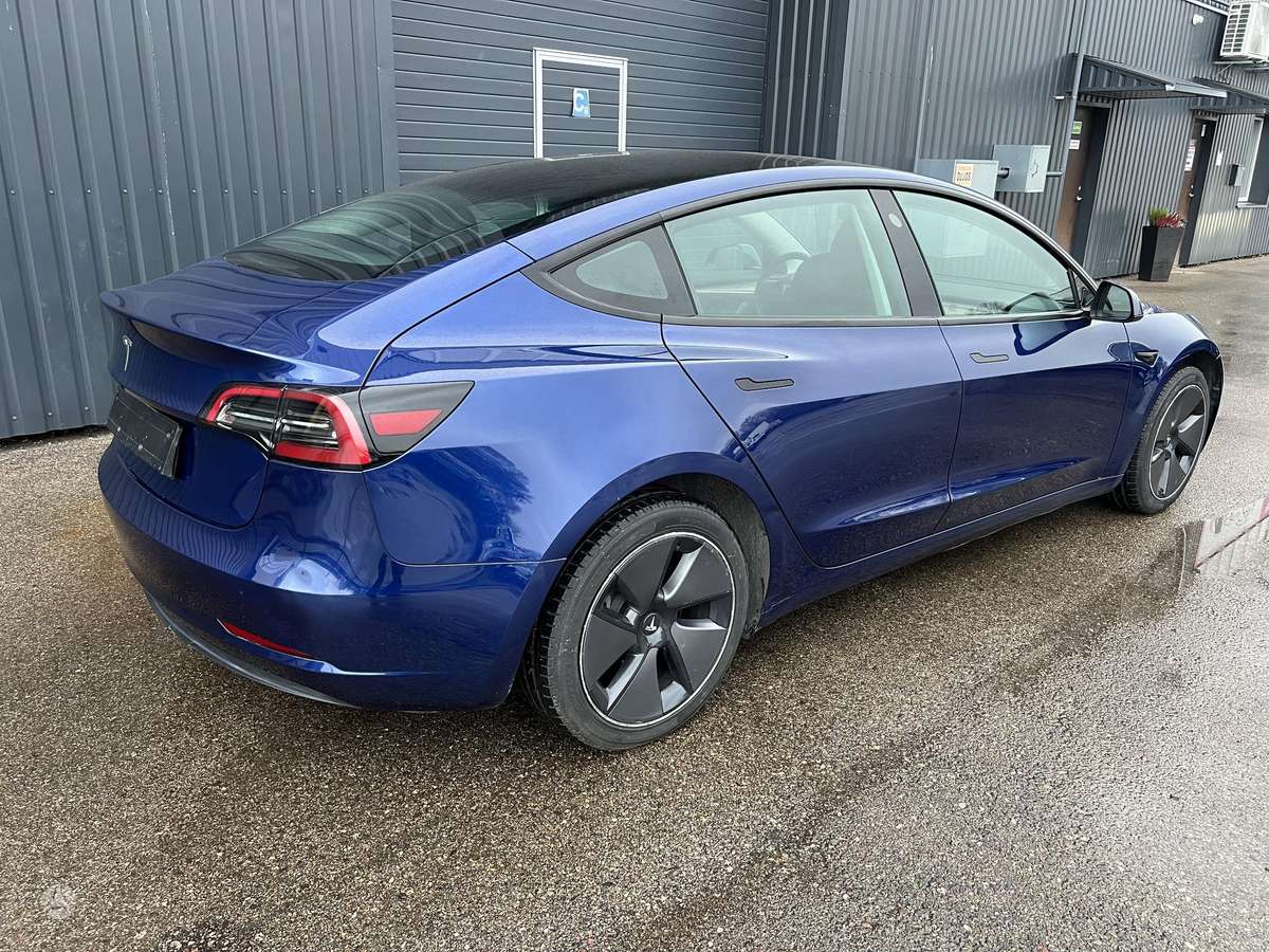 Tesla Model 3, 60 kWh, hatchback