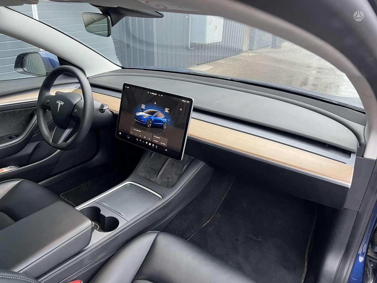 Tesla Model 3, 60 kWh, hatchback