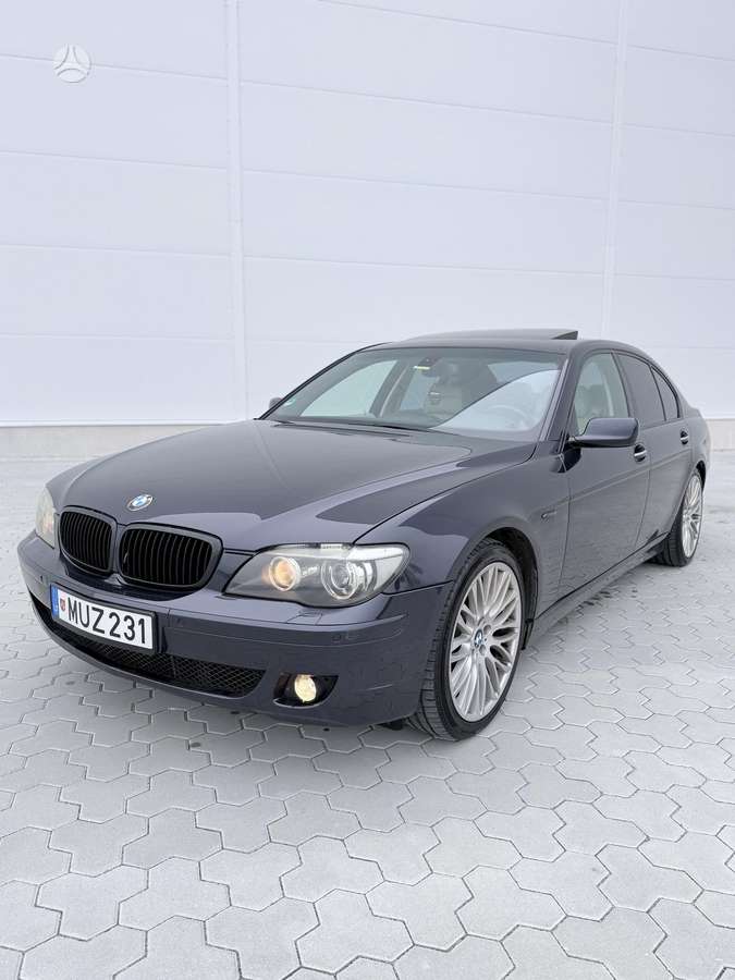BMW 730