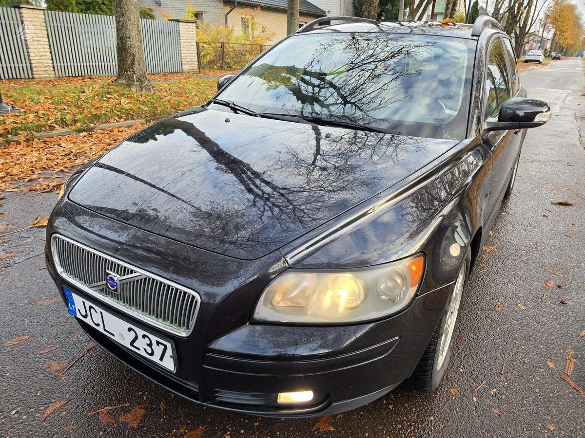 Volvo V50