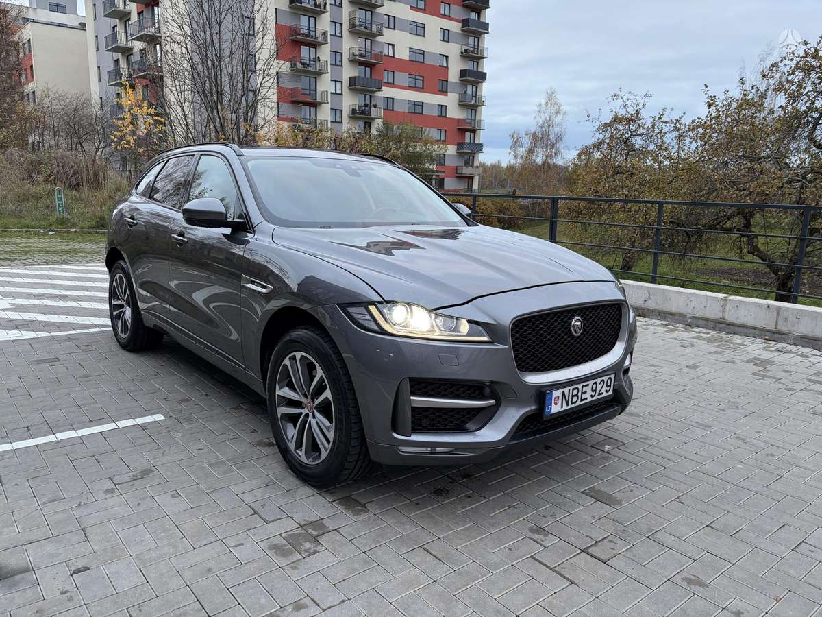 Jaguar F-Pace