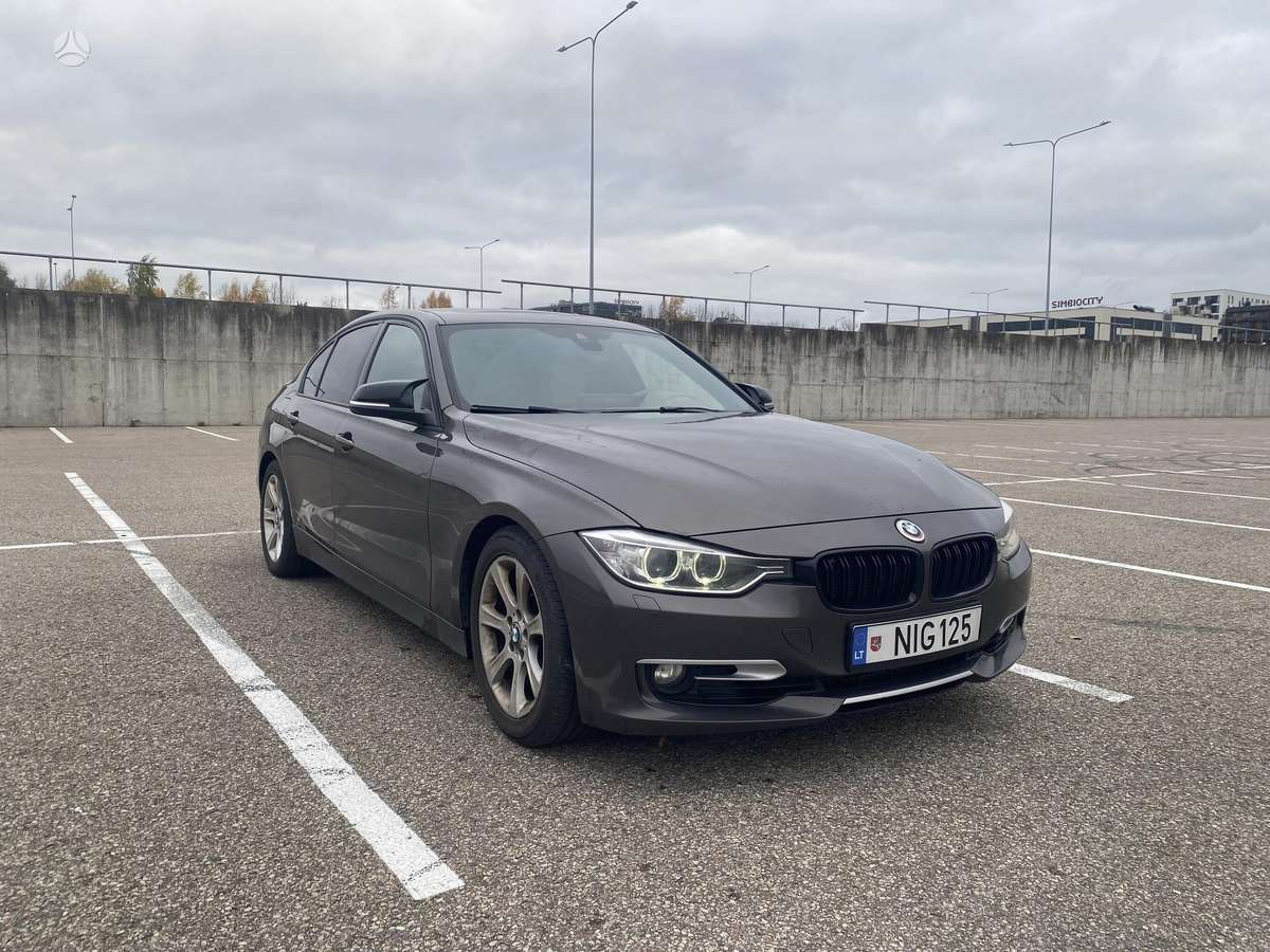 BMW 330