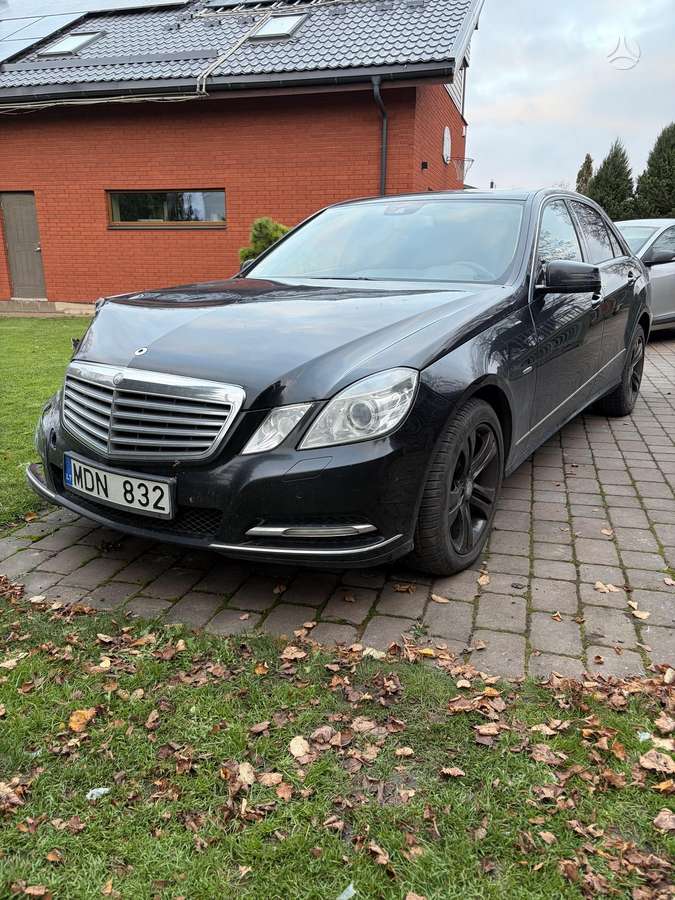 Mercedes-Benz E250