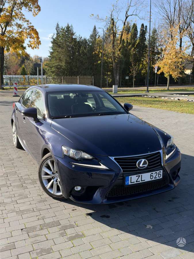 Lexus IS 300h