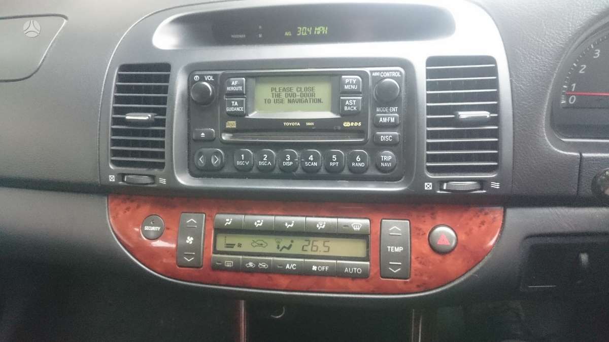 Toyota Camry dalimis