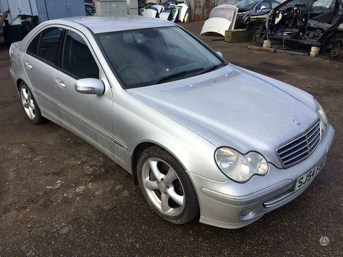 Mercedes-Benz C220 Variklio defektas