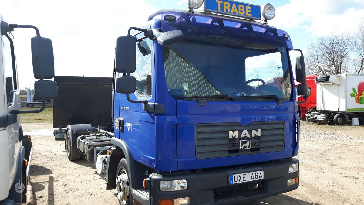 MAN TGL 10.210, trucks