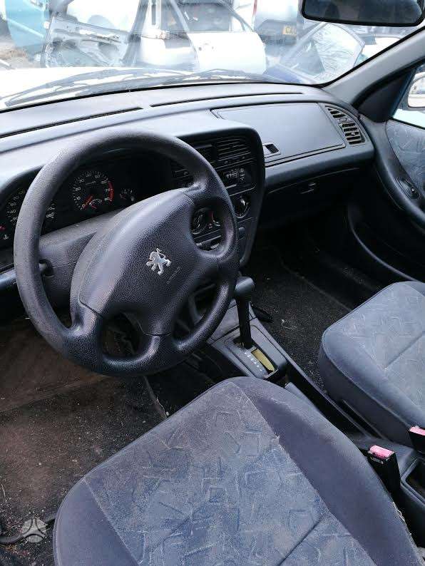 Peugeot 306