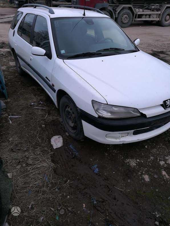 Peugeot 306