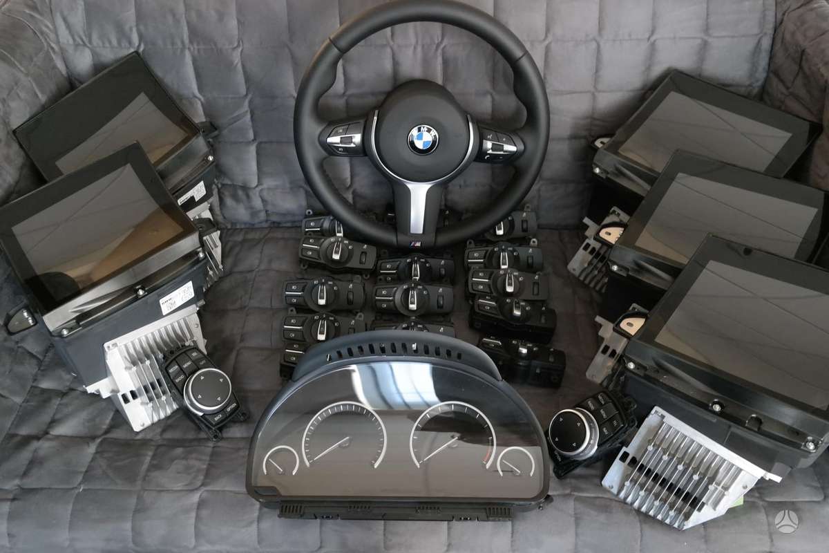 BMW 5 serija prietaisų skydelis