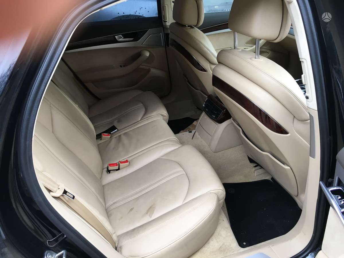 Audi A8 rezerves daļās