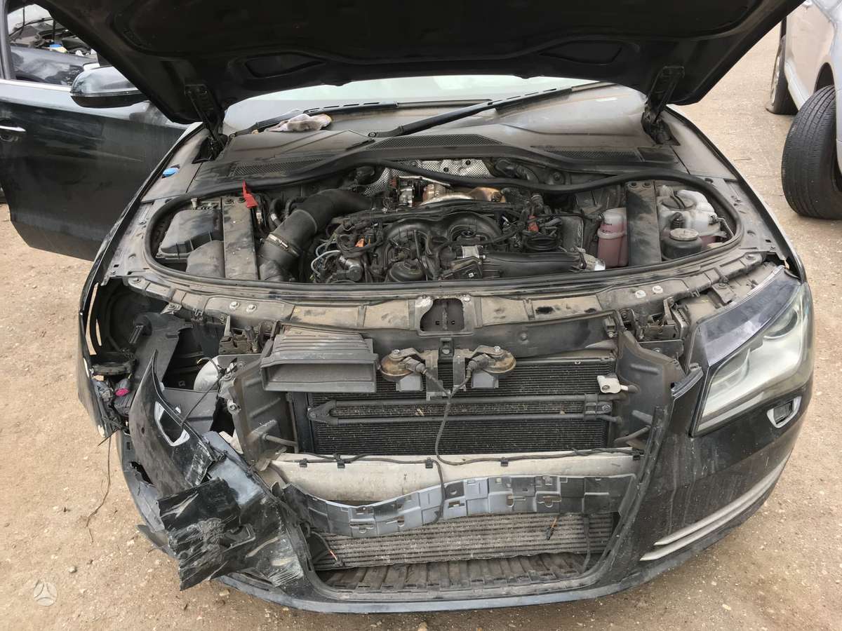 Audi A8 rezerves daļās