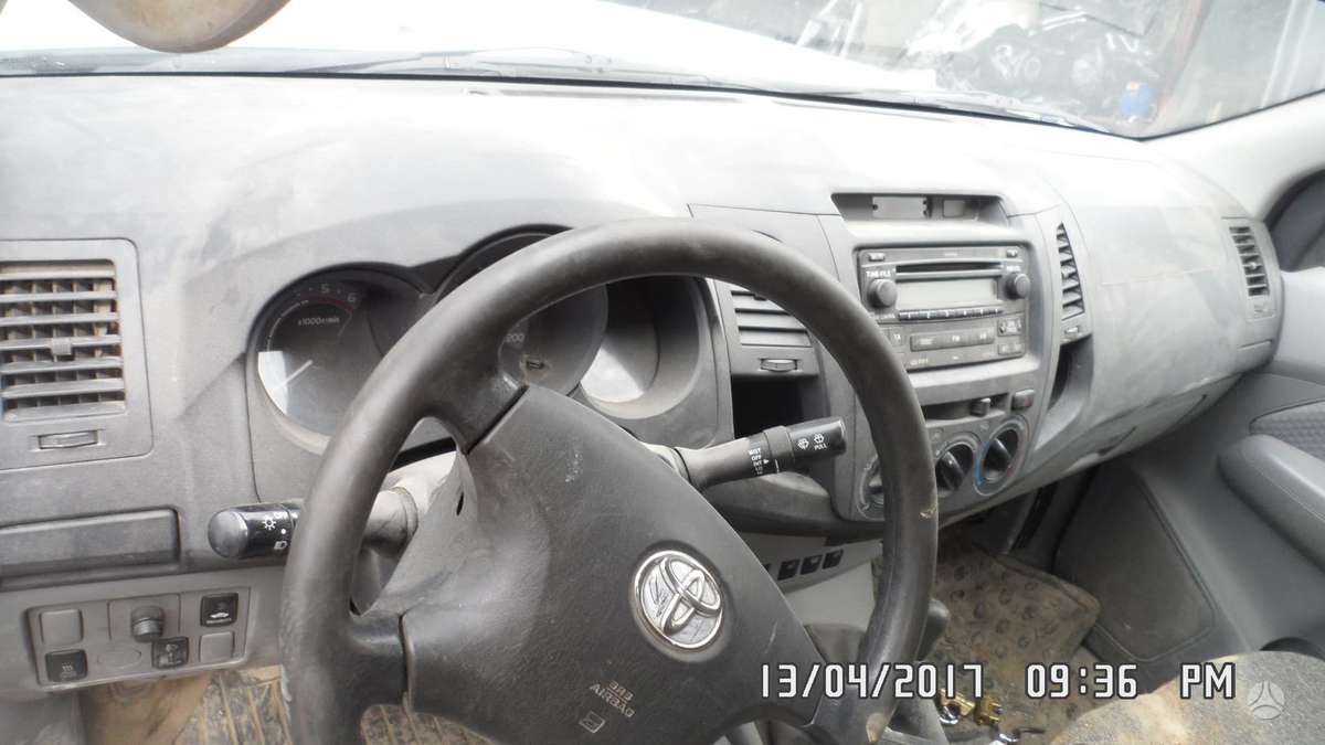 Toyota Hilux rezerves daļās. Turime daug detaliu hillux