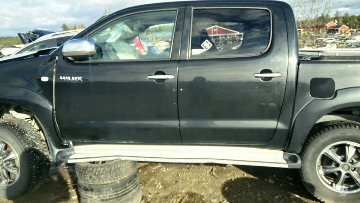 Toyota Hilux rezerves daļās. Turime daug detaliu hillux