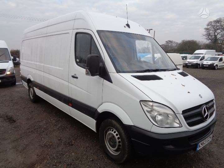 Mercedes-Benz Sprinter 313, preču
