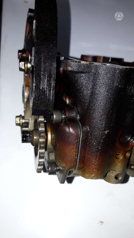 Audi A4, BWE, dzinēja detaļas