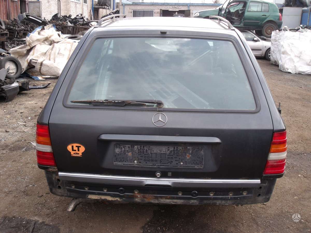 Mercedes-Benz E300 Dalimis