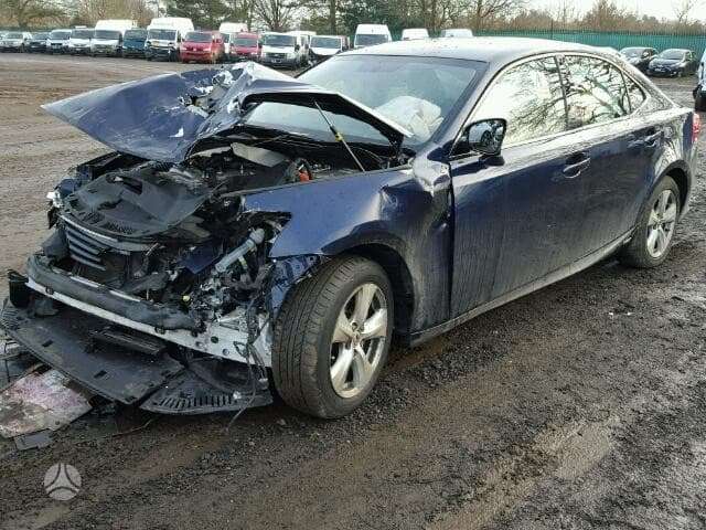 Lexus IS klasė по частям