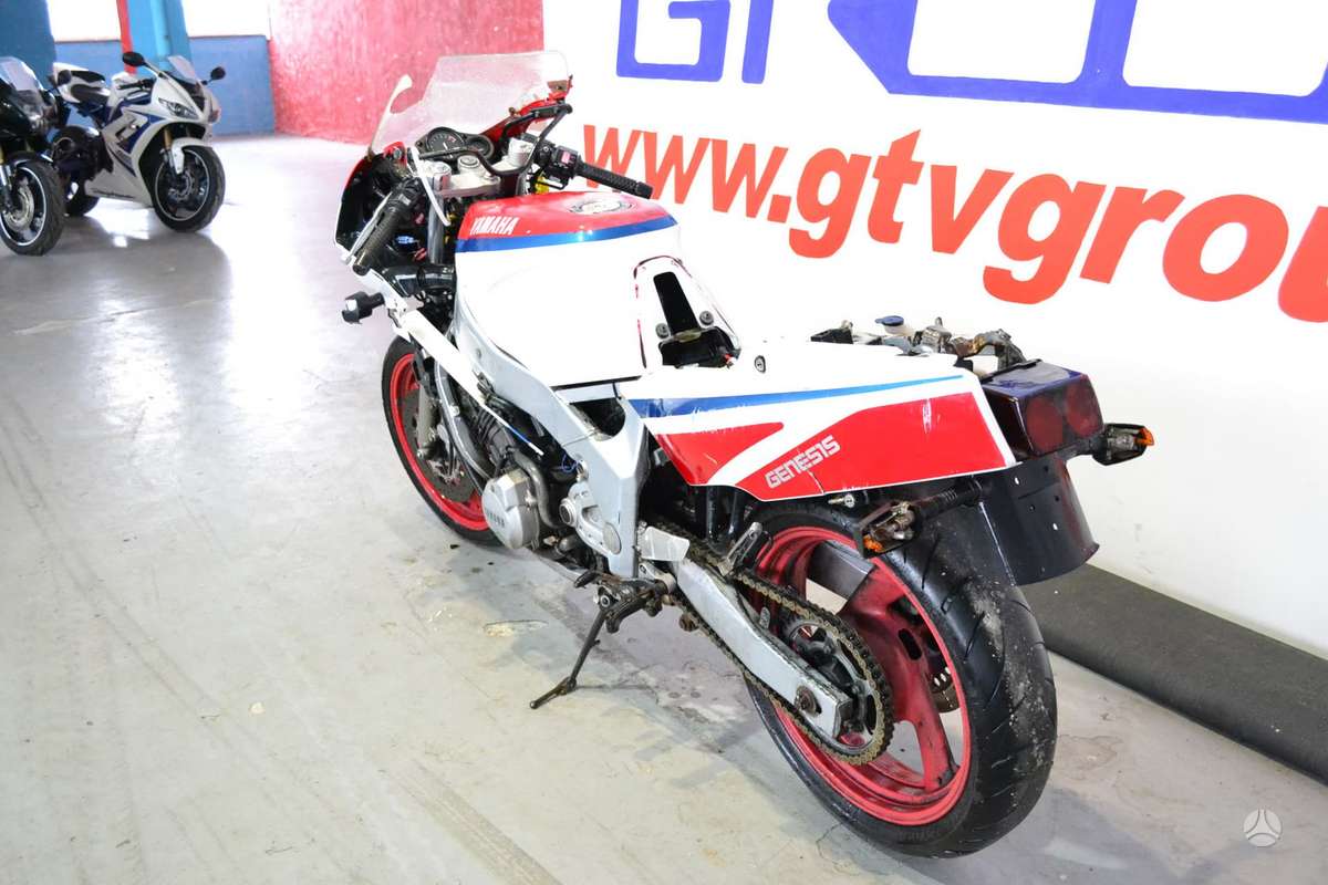 Yamaha FZR, superbikes